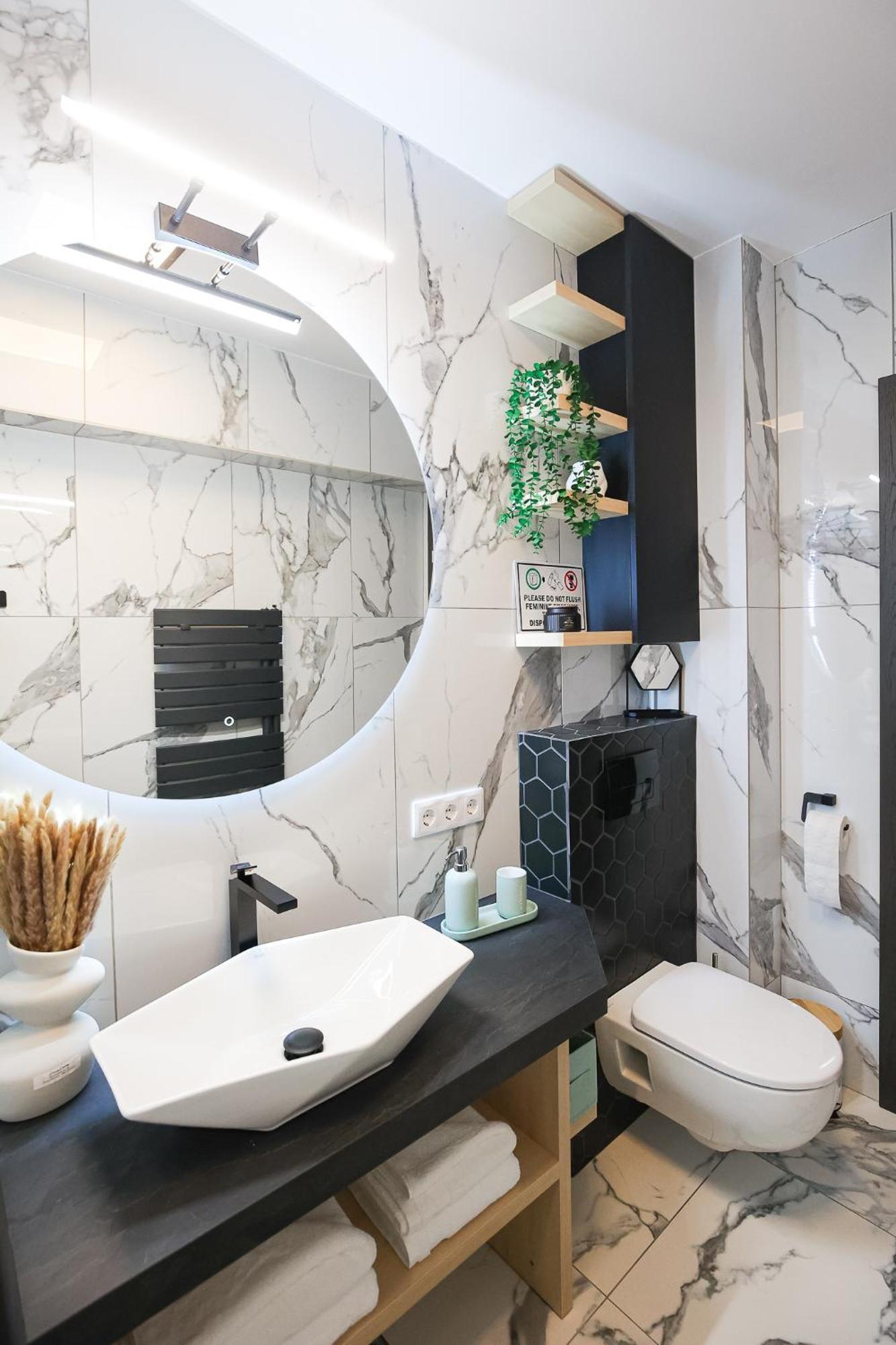 Luxury Landing 2 - Centrally Located With Private Parking Appartement Târgu-Mureş