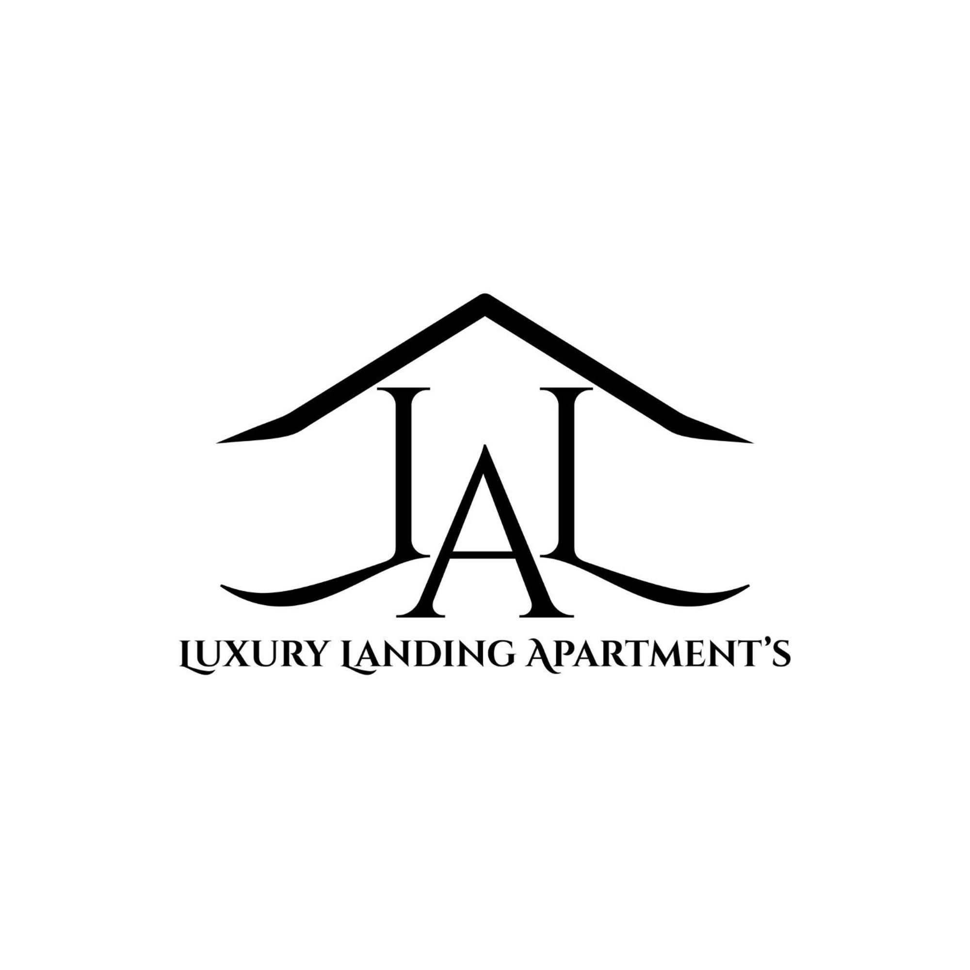 Luxury Landing 2 - Centrally Located With Private Parking